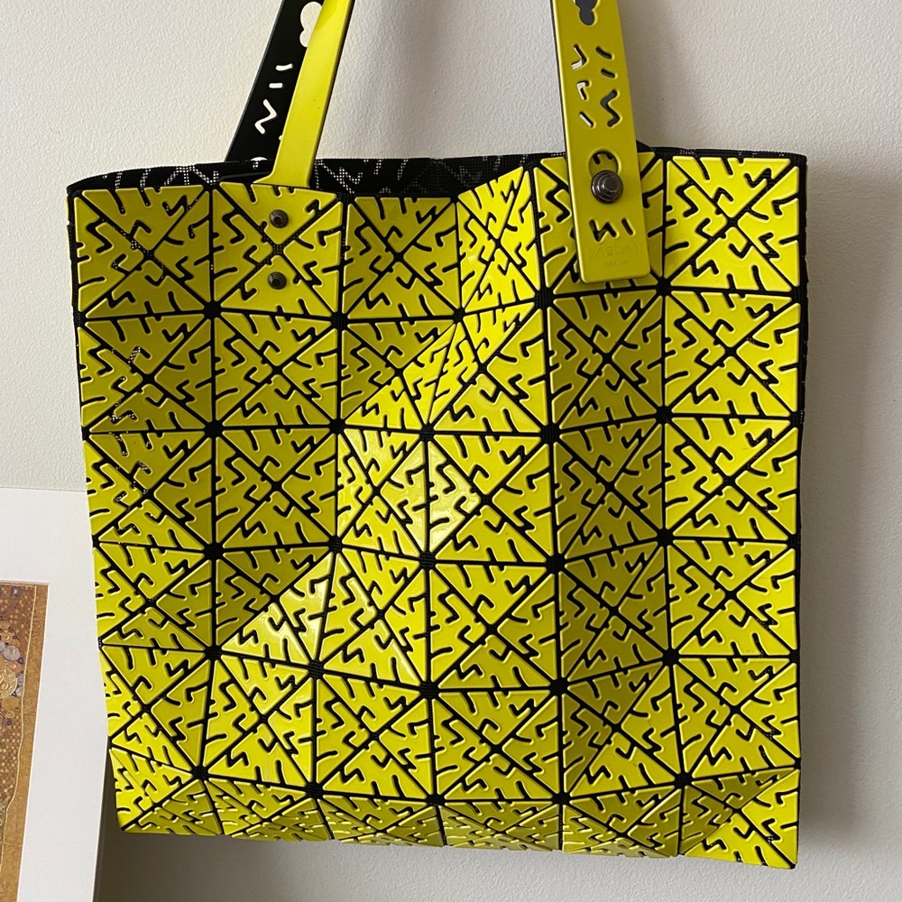 Bao Bao Issey Miyake x Keith Haring Tote bag